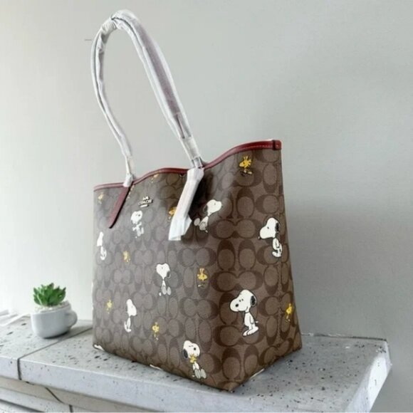 New Coach X Peanuts City Tote In With Snoopy Woodstock - Picture 3 of 5